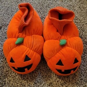 Kids Pumpkin Slippers sz 13